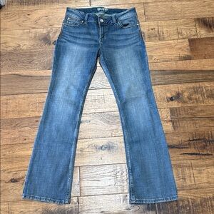 Wrangler Boot Cut Blue Denim Jeans with Embroidered Pocket Women’s 9/10
